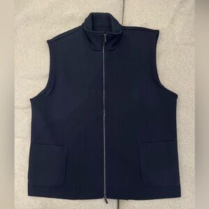 Maurizio Baldassari 100% wool Vest navy size Xl. Worn once! Amazing condition!